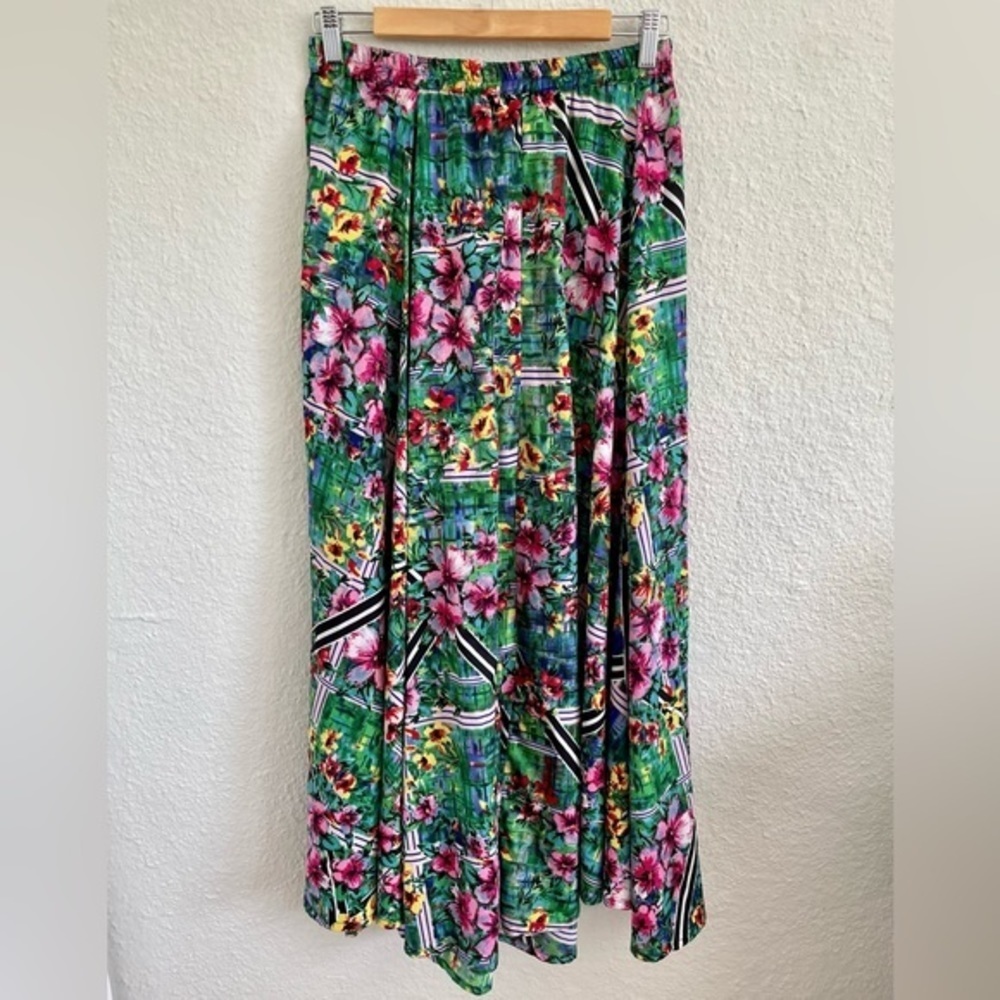 Cupio Floral‎ Maxi Skirt Size Medium NWT